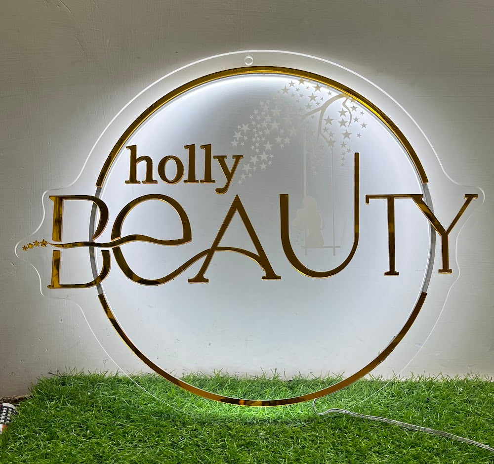 Holly Beauty